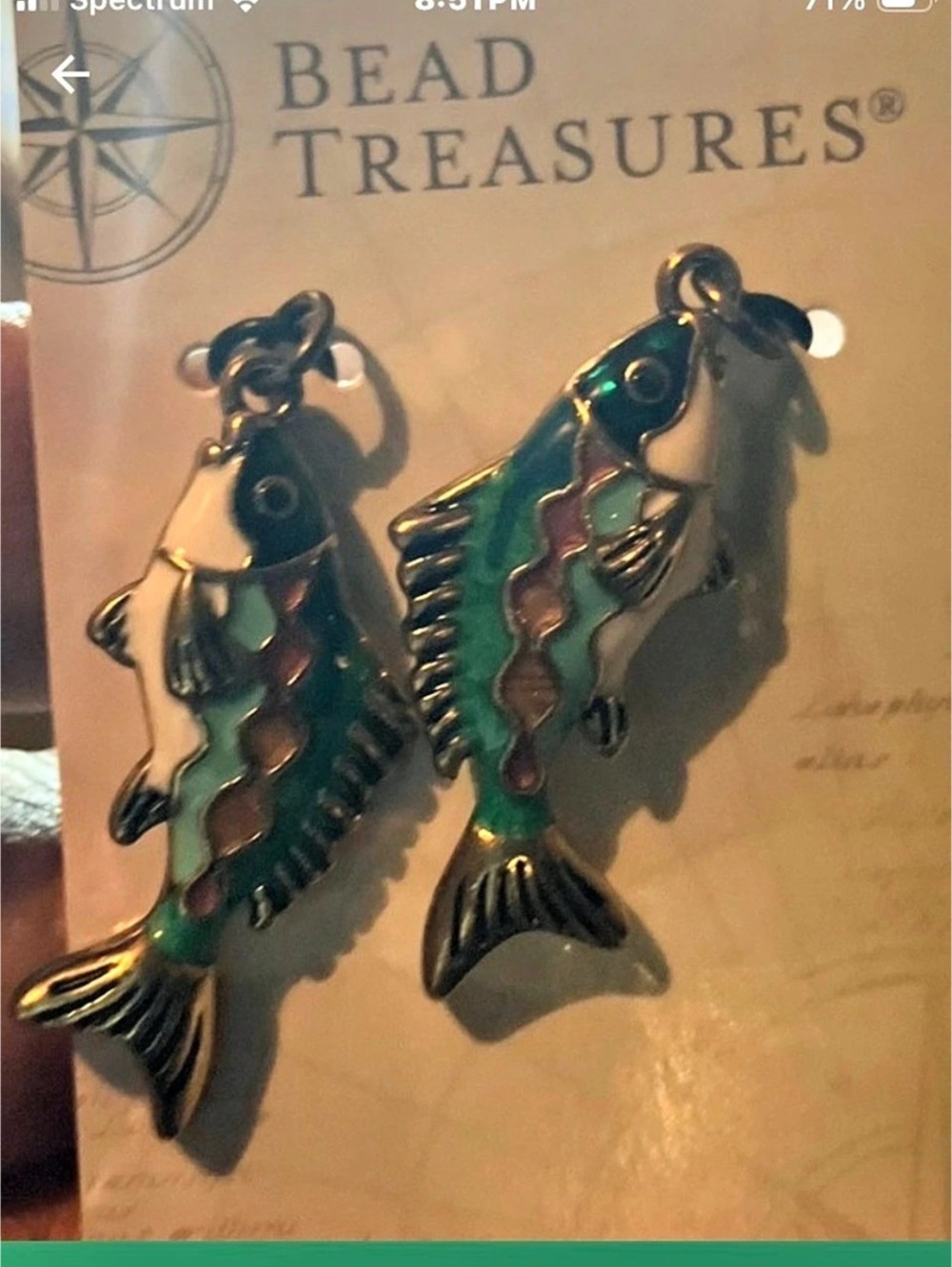 Bead Treasures Fish Earrings in Green & Multicolor